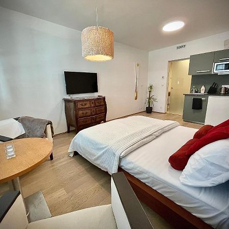 Harfa Apartment 30 Prága Kültér fotó