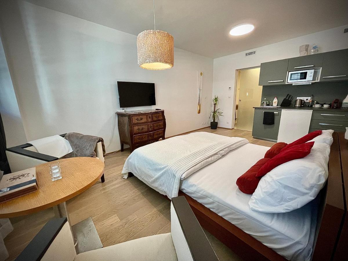 Harfa Apartment 30 Prága Kültér fotó